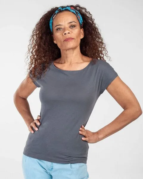 Alma & Lovis Alma & Lovis T-Shirt aus Bio-Baumwolle | Short Pure, Dunkelgrün, – Produktbild 3 von 4