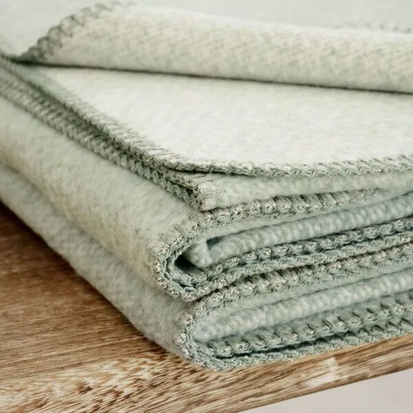RIEMA Germany RIEMA Germany Kuscheldecke EMMA aus Bio-Baumwolle OEKO-Tex, Grün, – Produktbild 4 von 4