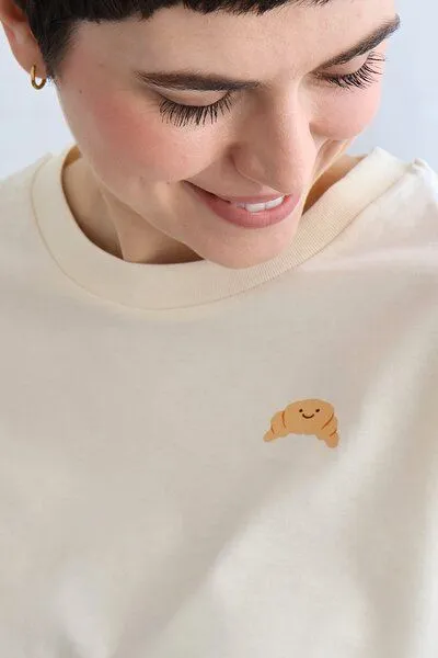 Kultgut Kultgut Artdesign - Boxi Shirt aus naturbelassener Biobaumwolle /Little Croissant, Hellgelb, – Produktbild 1 von 4
