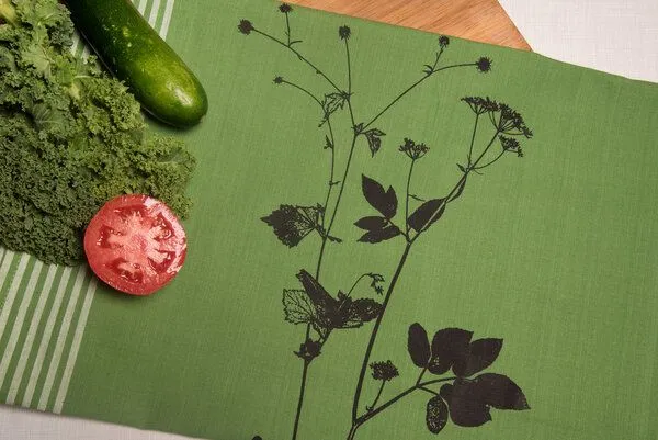 Hirschkind Hirschkind Bio & Fair-Trade-Geschirrtuch "Lovely Unkraut", Grün, – Produktbild 1 von 2