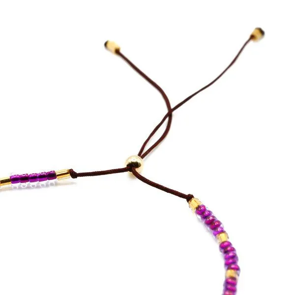 juni juni Lila Perlenarmband "Miss Purple" mit Goldkugel Anhänger aus recyceltem Gold – Produktbild 4 von 4
