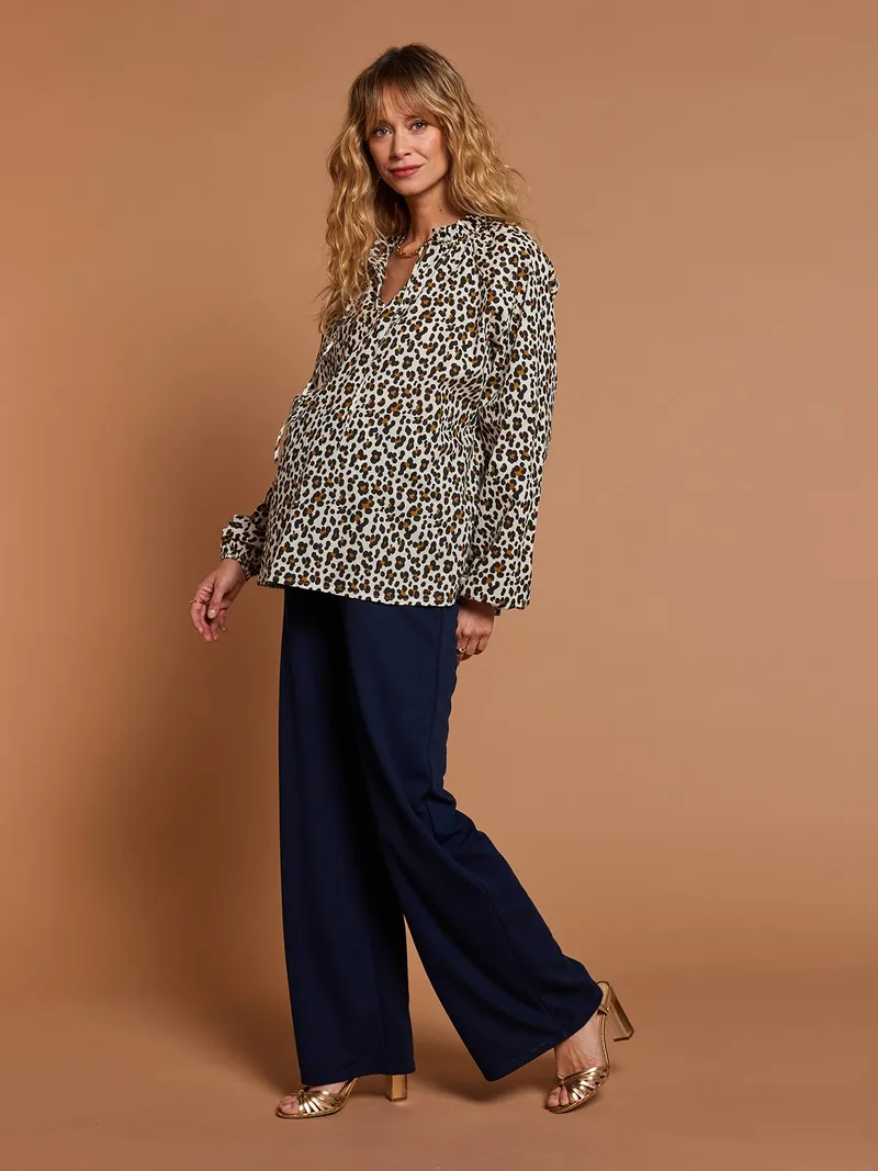 Envie De Fraise Umstandsbluse mit weiten Ärmeln in Leo-Print ENVIE DE FRAISE, Wollweiß, – Produktbild 4 von 4