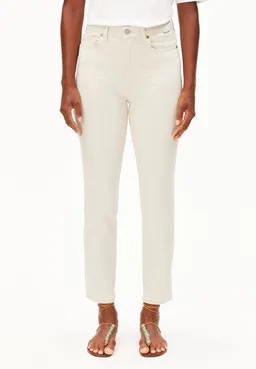 ARMEDANGELS ARMEDANGELS LEJAANI Damen Bio-Baumwoll-Mix X-Stretch – Produktbild 1 von 1