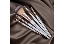Luvia Cosmetics Kosmetikpinsel-Set DAILY SELECTION, 5 tlg., Nurai-Pinselhaar, vegan und hautfreundlich, verliert keine Haare. – Produktbild 1 von 1