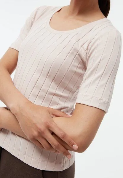 Givn Berlin Givn Berlin Geripptes Shirt GBANAIS aus Bio-Baumwolle, Powder pink, – Produktbild 3 von 4