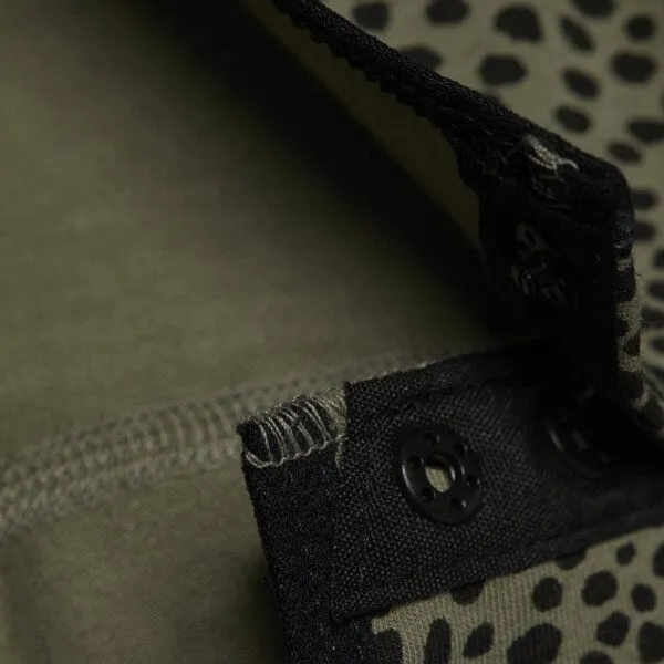 comazo|earth comazo|earth Fairtrade Body | GOTS zertifiziert, Olive bedruckt, – Produktbild 3 von 4
