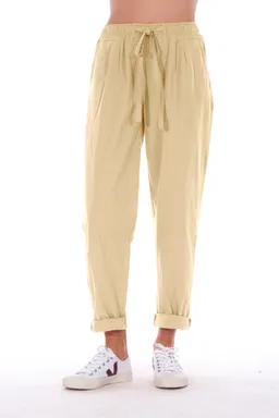 RAVENS VIEW IBIZA RAVENS VIEW IBIZA Damen vegan Hose Santorini Kamelgelb – Produktbild 1 von 1