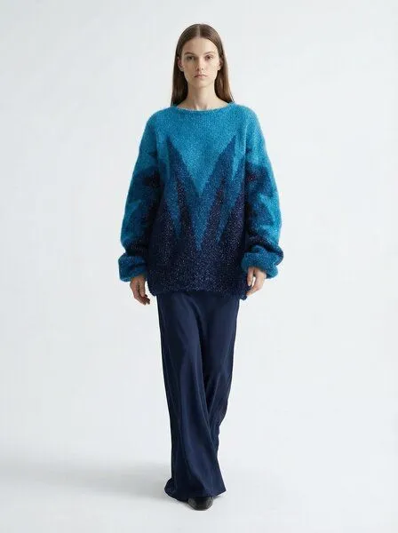 KnitToChange KnitToChange Handgestrickter Oversize-Pullover in Blau- und Dunkelblautönen mit grafischem Design – Produktbild 4 von 4