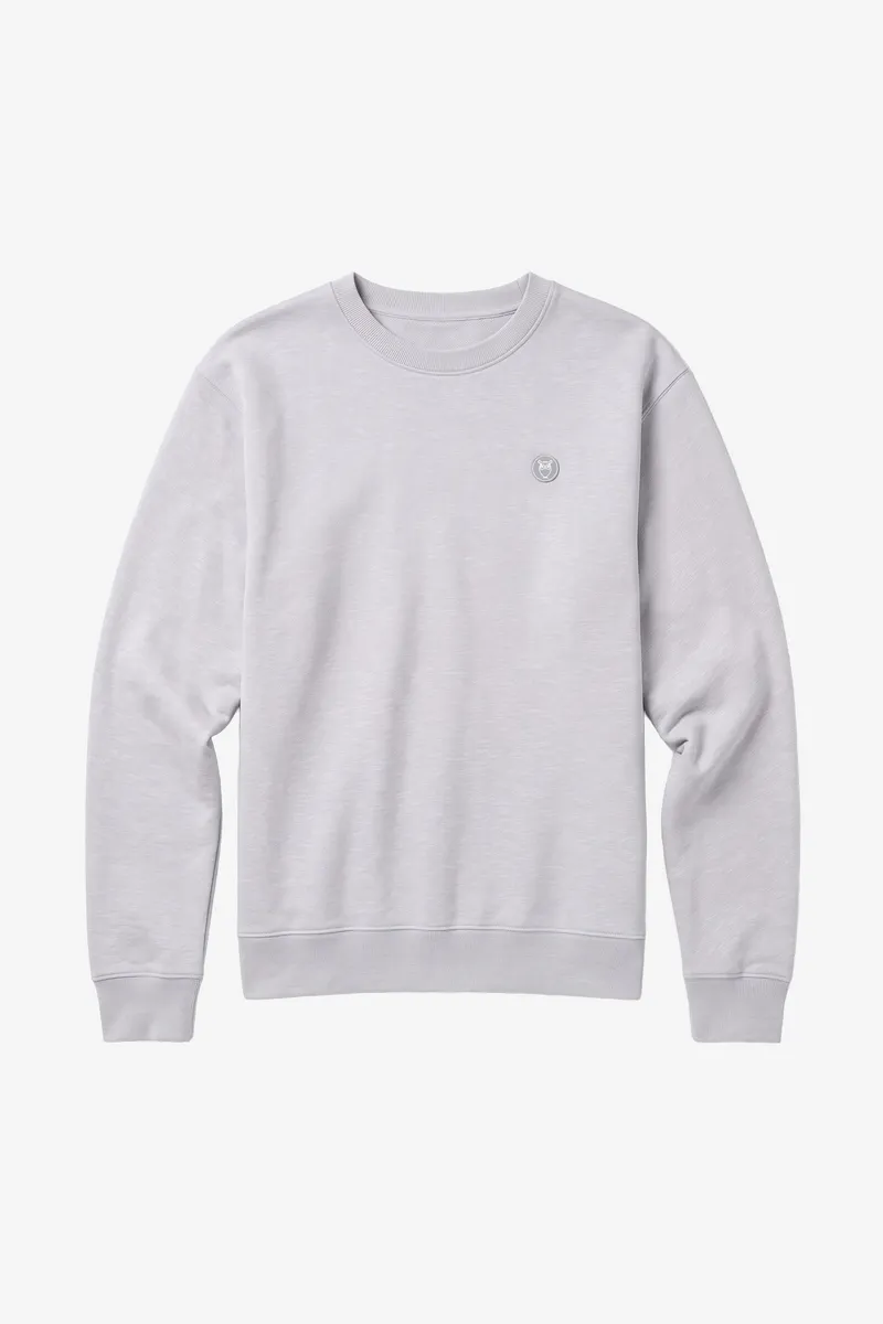KnowledgeCotton Apparel KnowledgeCotton Apparel Herren vegan Sweatshirt Badge Rundhals Hellgrau Meliert, Grau, – Produktbild 1 von 1
