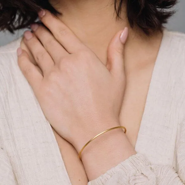 fejn jewelry fejn jewelry Armcuff 'satin', Gold, – Produktbild 2 von 2
