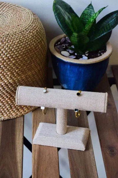 Swahili Coast Swahili Coast Messing Armreif - BONE & HORN GEOMETRIC - Recycling Messingschmuck, Horn (schwarz), – Produktbild 3 von 3