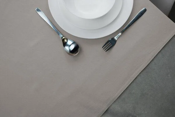 jilda-tex jilda-tex Tischläufer Renforce 100% Bio-Baumwolle Uni 50x160cm, Hellgrau, – Produktbild 3 von 4