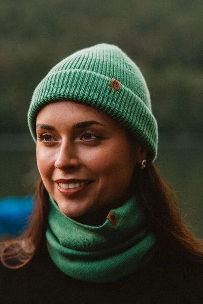 Kopyto Kopyto DEER - Mütze 100% RWS Merinowolle Mulesingfrei, leichte Beanie ohne Umschlag, Unisex, Grasgrün, – Produktbild 4 von 4