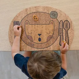 Clarissakork Clarissakork Kinder Tischset Chilling Lion – Produktbild 1 von 1