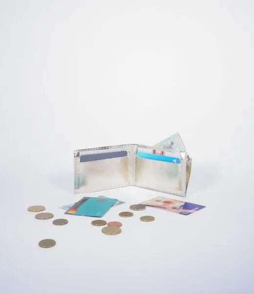 monday market monday market Lederportemonnaie Ida Metallic, Platin, – Produktbild 1 von 3