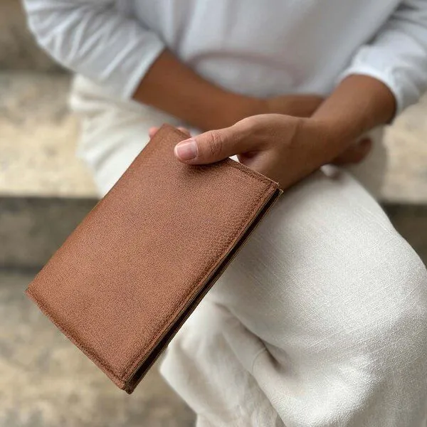 BOWLEANIES TASCHEN BOWLEANIES TASCHEN Mittelgroßer Geldbeutel, Cognac braun, – Produktbild 3 von 4
