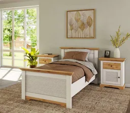 OTTO home Bett Rauna, Landhausstil, edles Design mit Lamellen und Kassetten, 2 Farben (Breite/Belastbarkeit 180cm=220 KG, 90cm=120KG), FSC® zertifiziertes Kieferholz, massive Qualität mit Lattenrost – Produktbild 1 von 1