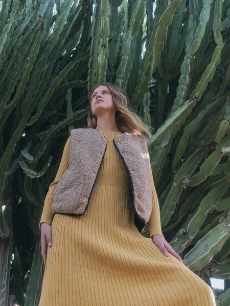 LANIUS LANIUS Strickkleid aus Bio-Baumwolle, Honey, – Produktbild 3 von 4