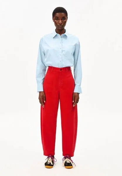 ARMEDANGELS ARMEDANGELS WORKWEAR CANVAS BARREL Damen Stoffhose aus Bio-Baumwolle, Mars red, – Produktbild 3 von 3