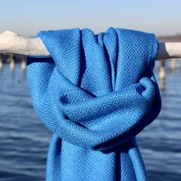 Schönes aus Indochina Schönes aus Indochina Upcycling Baumwollschal handgewebt und fair gehandelt – Produktbild 1 von 1