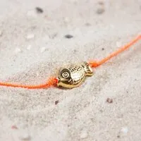Bow & Hummingbird Bow & Hummingbird Armband auf Karte - Fisch - Gegen den Strom, Neon-orange, – Produktbild 1 von 1