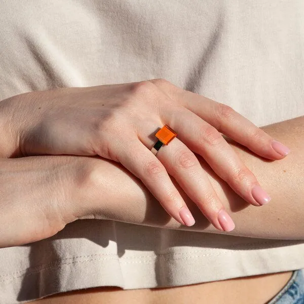 ALEXASCHA ALEXASCHA Geometrischer Ring aus Glas, mini, Orange, – Produktbild 2 von 4
