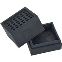 Fair Squared FAIR SQUARED Seifenbox aus 100 % Nautkautschuk, Schwarz, – Produktbild 1 von 1