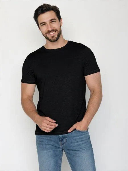 GreenBomb GREENBOMB Basic Spice - Sportliches T-Shirt aus Bio-Baumwolle / GOTS / Fair & Vegan, Schwarz (black), – Produktbild 1 von 4