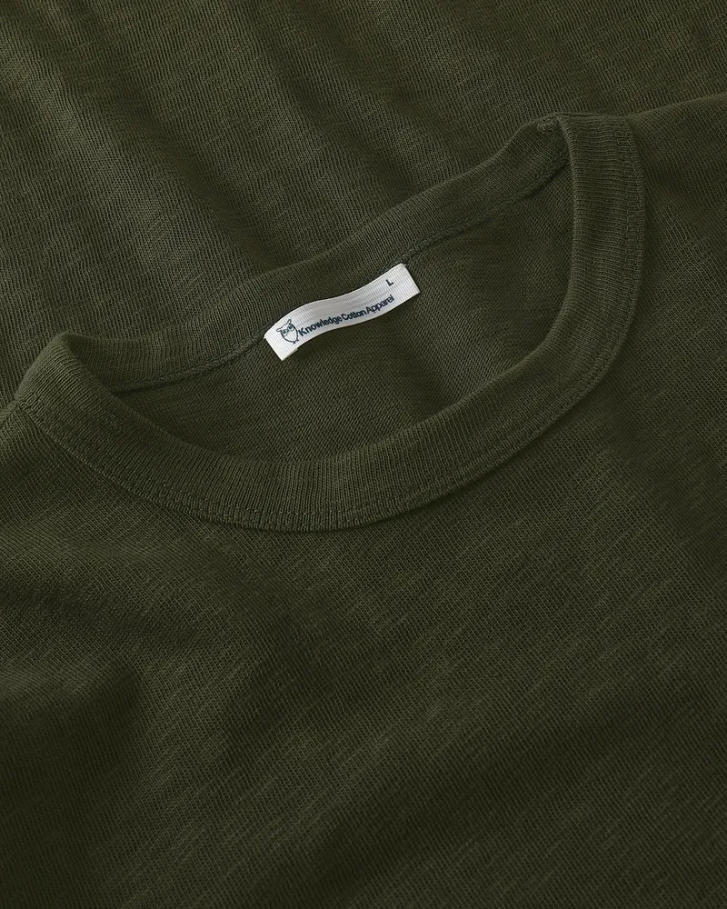 KnowledgeCotton Apparel KnowledgeCotton Apparel Herren vegan Langarm T-Shirt Slub Forest Nachtgrün, Grün, – Produktbild 2 von 2