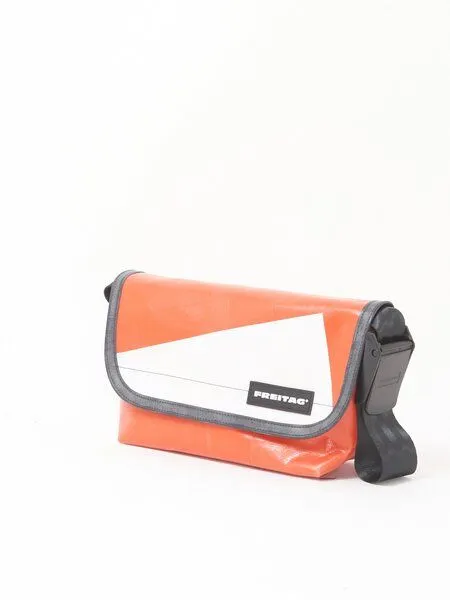 Freitag Freitag F41 Hawaii Five-O - red white (000004289639) – Produktbild 2 von 3