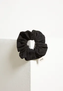 Givn Berlin Tencel Scrunchie Modell: Sina – Produktbild 1 von 1