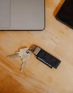 Airpaq Airpaq Schlüsselanhänger aus Autoschrott – Produktbild 1 von 1