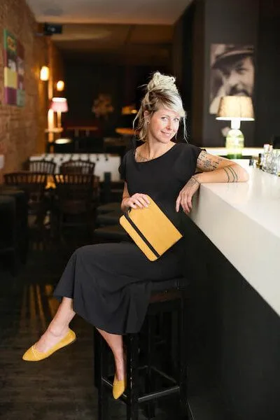 NoniKids Berlin Wickeltasche *Windelclutch* in 3 Farben I NoniKids Berlin, Senf - schwarz, – Produktbild 4 von 4