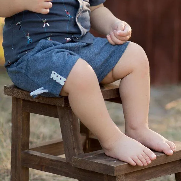 OrganicEra Baby-Shorts 'OrganicEra' aus Bio-Baumwolle, Blau, – Produktbild 2 von 4