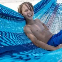 MacaMex MacaMex Mexikanische Netzhängematte Mammut extra dicke Schnüre aus Baumwolle, Caribe (dunkelblau-hellblau), – Produktbild 1 von 1