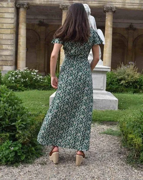 Aatise Aatise Langes Sommerkleid/Festkleid Zady mit Schmetterlingsärmel, 100% EcoVero, Grün2, – Produktbild 2 von 4