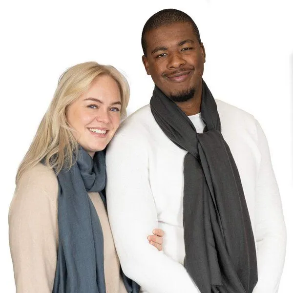 Good To Give Good To Give Leichter Sommer Schal – Umschlagtuch / Stola aus Kaschmir – Fair Trade – 200 × 100 cm, Grey, – Produktbild 4 von 4