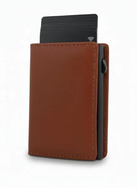 Akaroa Akaroa Kartenetui PELLE mit Kartenauswurf, Cognac, – Produktbild 1 von 2
