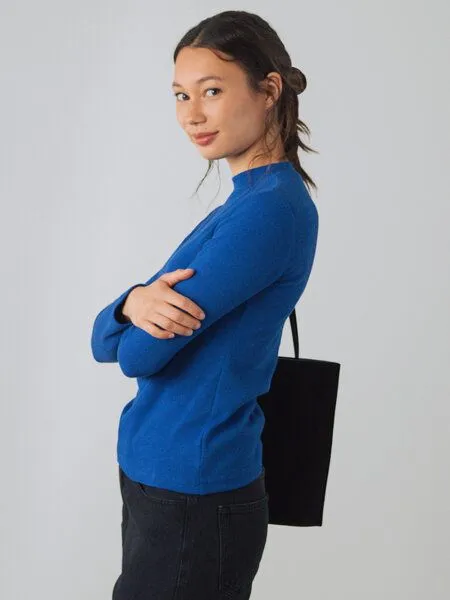 Honest Basics Honest Basics Damen Langarm Shirt mit Stehkragen aus Bio- und recycelter Baumwolle, Cobalt, – Produktbild 3 von 4