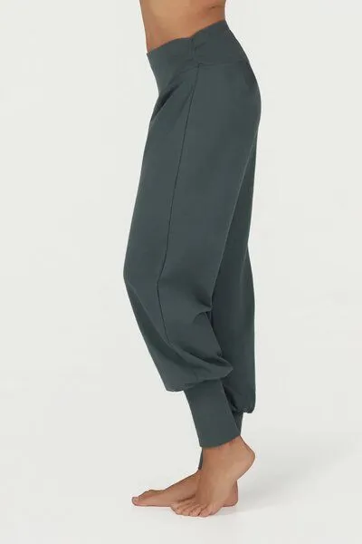 Urban Goddess Urban Goddess Yoga Hose Dakini, Pinyon (grau), – Produktbild 3 von 5