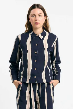 SUITE13LAB SUITE13LAB Damen vegan Shirt Lisboa Flysch Print – Produktbild 1 von 1