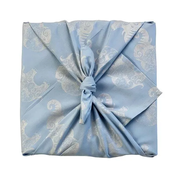 FabRap Gift Wrap FabRap Gift Wrap Wiederverwendbare Geschenkverpackung Furoshiki (einseitig), Sky elephants (hellblau), – Produktbild 2 von 4