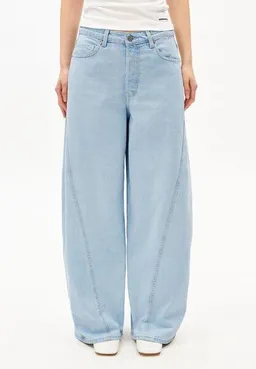 ARMEDANGELS ARMEDANGELS AALTHEA BARREL Damen Barrel Leg Mid Waist aus recycelter Baumwolle – Produktbild 1 von 1