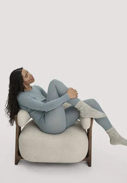 hessnatur hessnatur Leggings Regular Cut PURE FUNCTION aus Bio-Merinowolle mit Seide, Sturmblau, – Produktbild 4 von 4