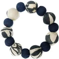 Worldfinds Worldfinds Kantha Armband Bauble Indigo – Produktbild 1 von 1