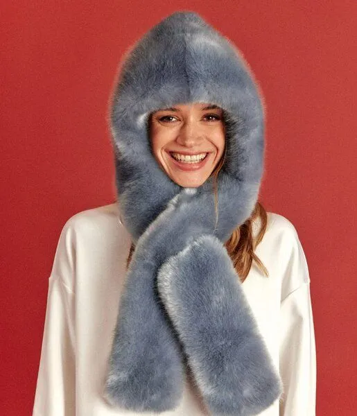 Ashoka Paris Ashoka Paris Kapuzenschal Suzon aus veganem Kunstpelz Himmelblau – Produktbild 1 von 4