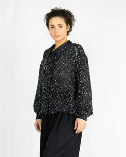 keijn keijn Bluse POLLY – Bluse mit verdeckter Knopfleiste & modernem Kragen – Produktbild 1 von 1