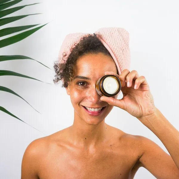 Jolie au naturel Jolie au naturel Hyaluron Anti Aging Creme Algen Creme Green tea Botox Parakresse – Produktbild 3 von 4