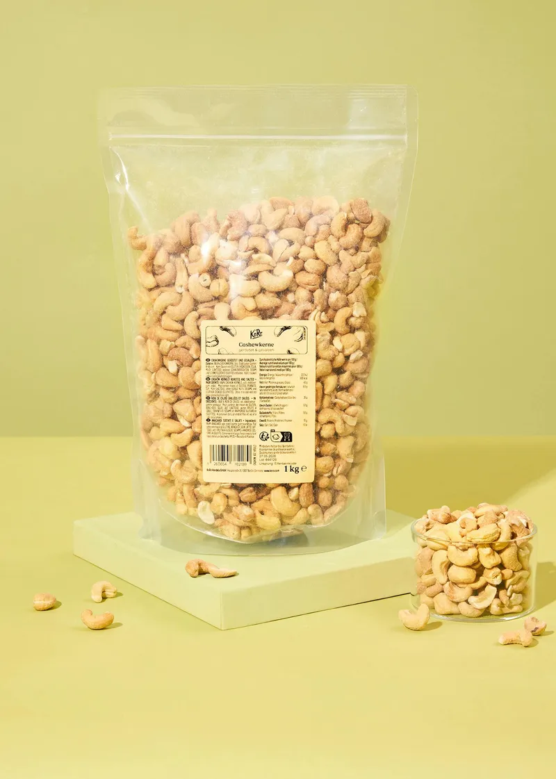 KoRo Geröstete und gesalzene Cashewkerne 1 kg – Produktbild 2 von 5
