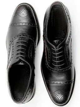Will's Vegan Shop Will's Vegan Shop Goodyear Welt Brogues Schwarz Herren – Produktbild 1 von 1